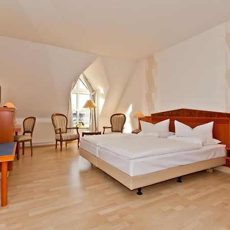Hotel De Weimar Ludwigslust Εξωτερικό φωτογραφία